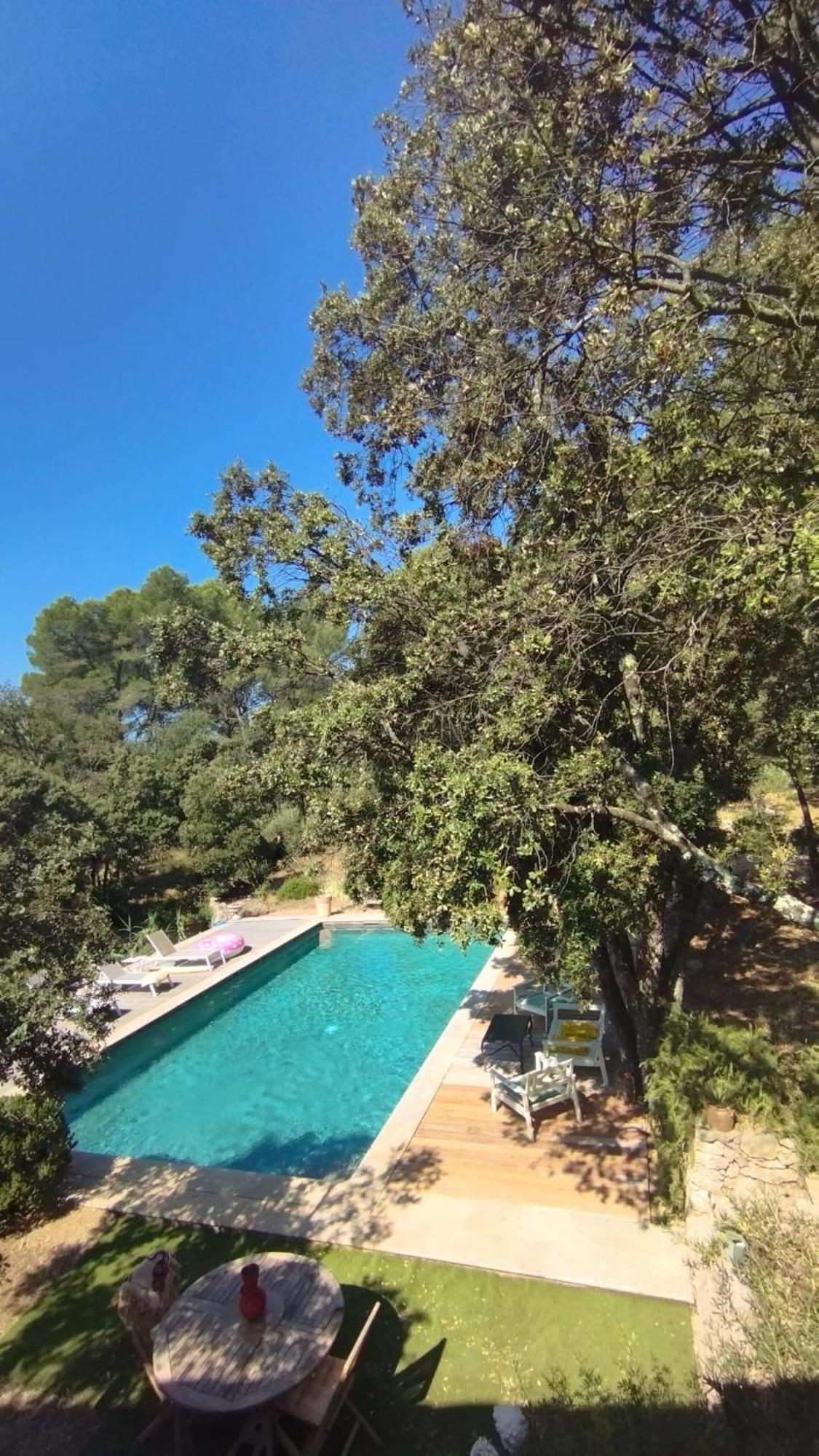 La Bergerie Des Colles Bed & Breakfast Entrecasteaux Luaran gambar